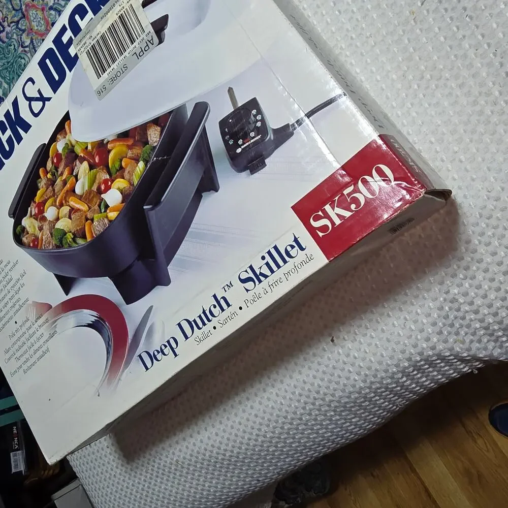BLACK & DECKER SK500 DEEP DISH ELECTRIC SKILLET NEW